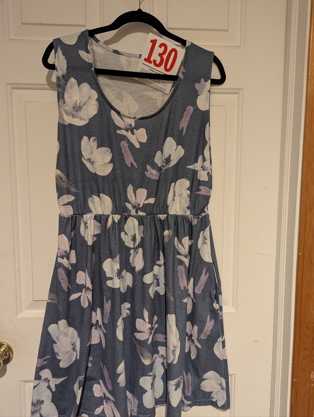 Lot 130 Soft Women's Summer Dress With Side Pockets. Size XL